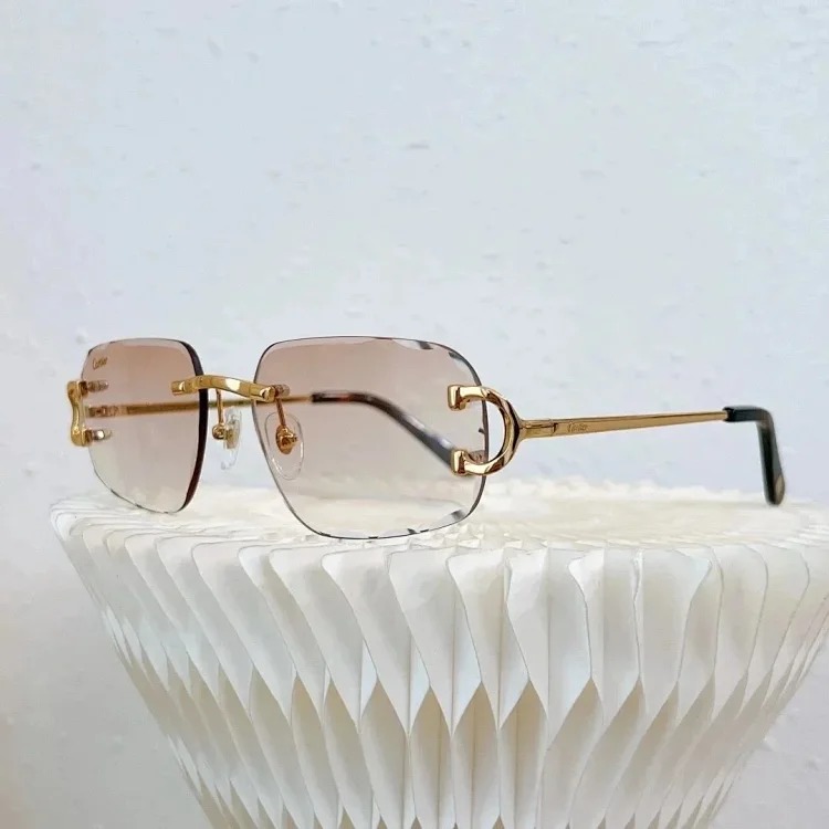 chat Fashionable and versatile anti-UV sunglasses