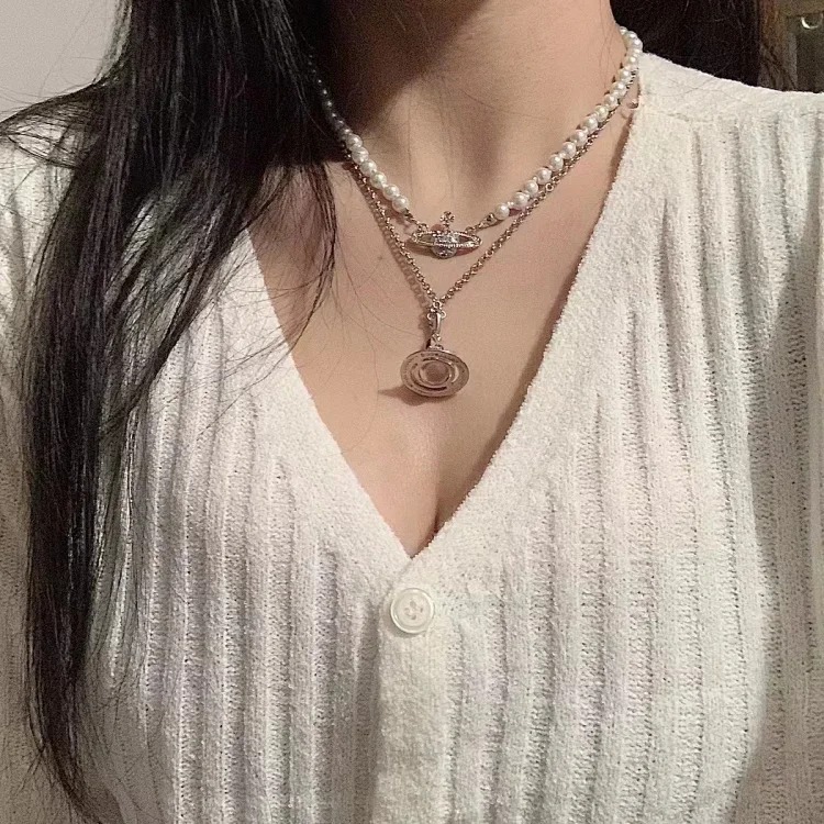 High of Saturn three-dimensional flying saucer orb necklace female niche design medium 10mm planet clavicle chain