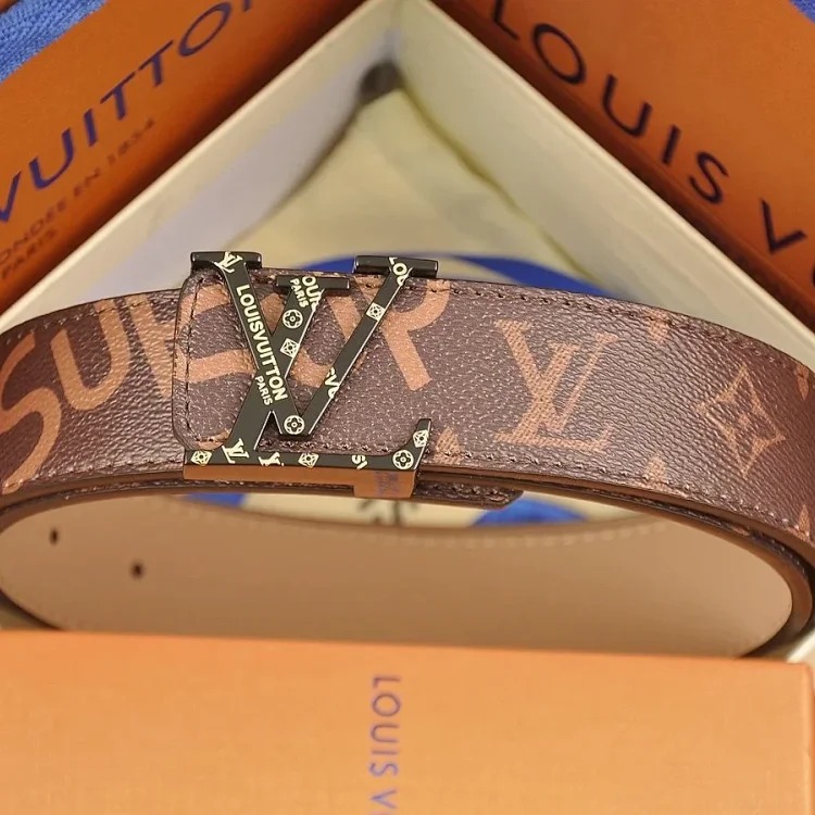 Fashionable and versatile belt 038