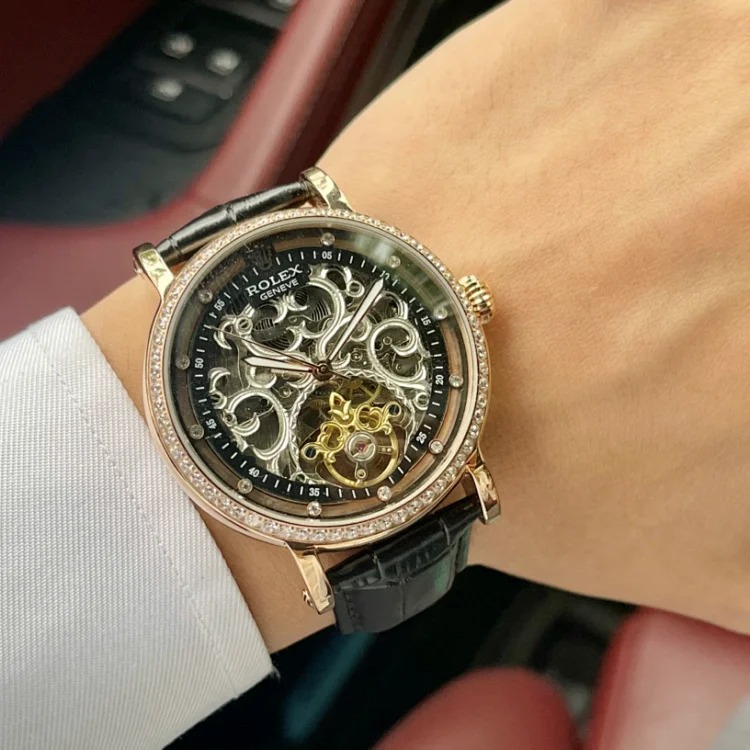 Classic big-name watch-1-CY