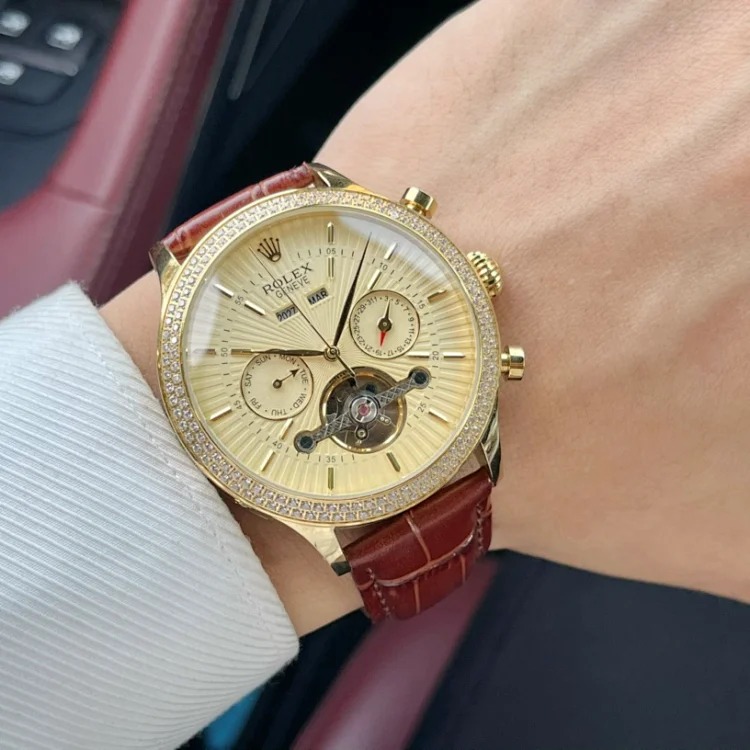 Classic big-name watch-1-CY