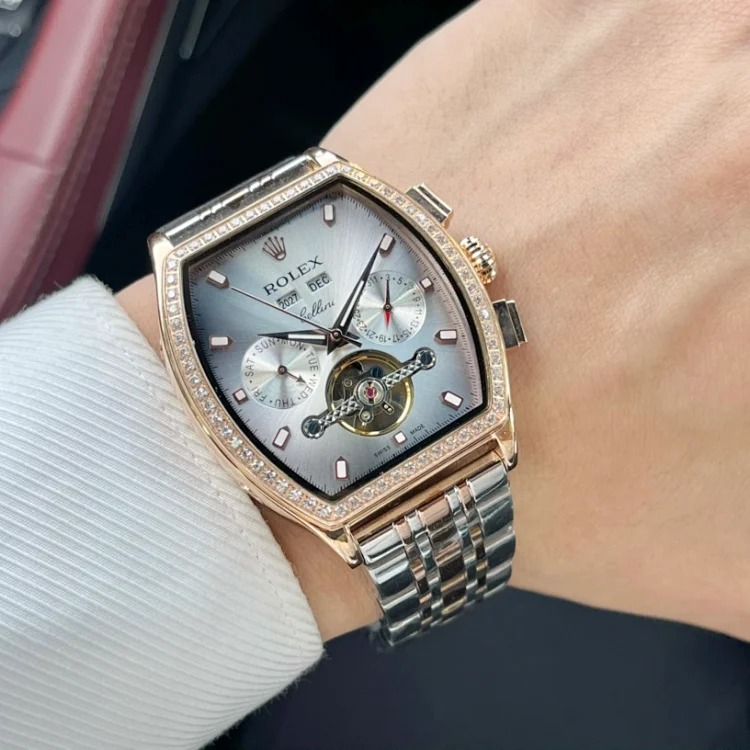 Classic big-name watch-1-CY