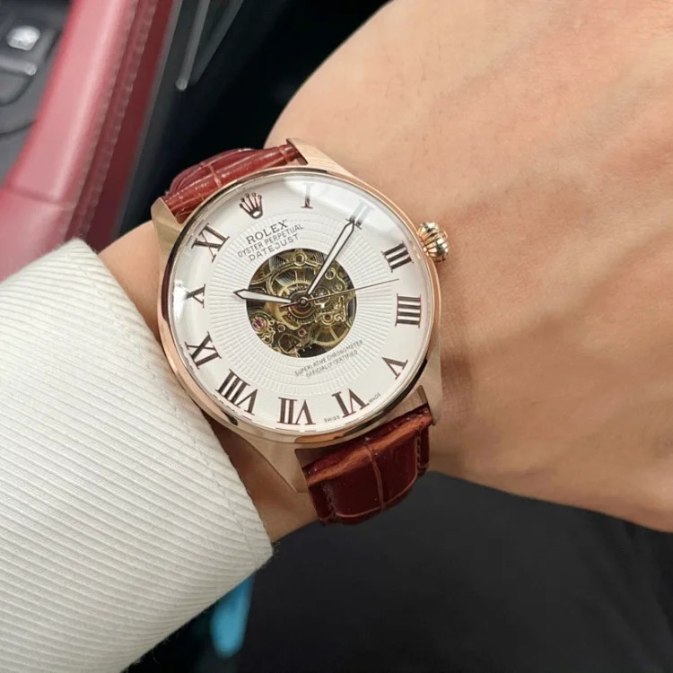 Classic big-name watch-1-CY