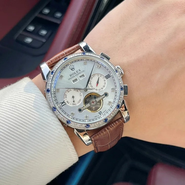 Classic big-name watch-2-CY