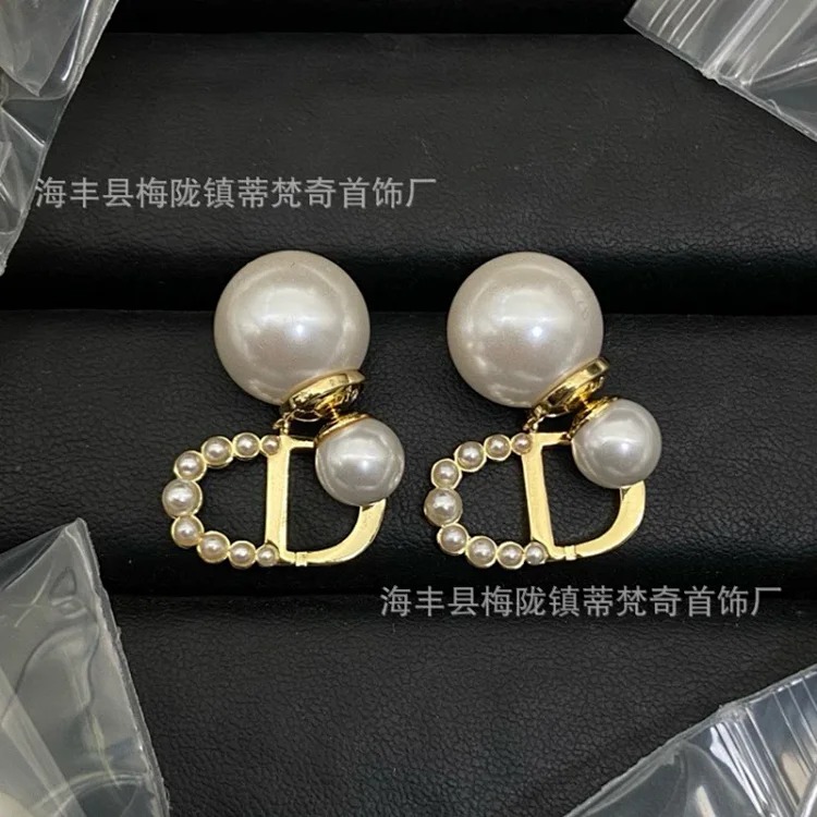 25 early spring Dijia/Djia earrings big and small pearl stars pig nose CD earrings new temperament bow earrings