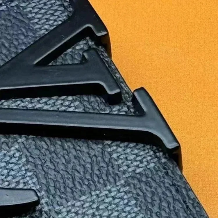 New L Men's Belt (not a quality issue