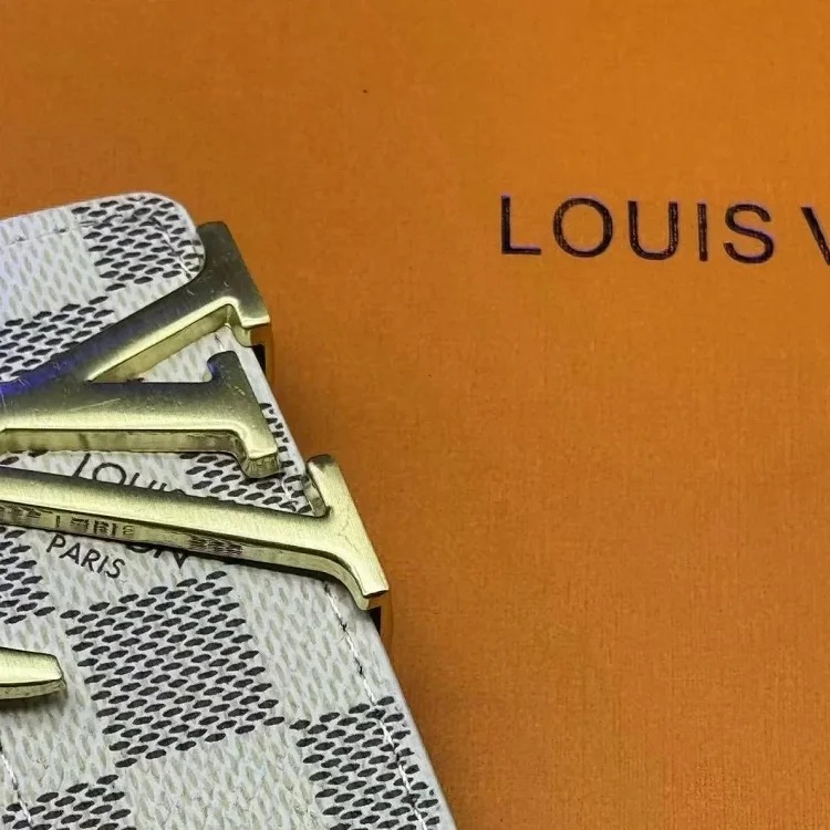 New L Men's Belt (not a quality issue