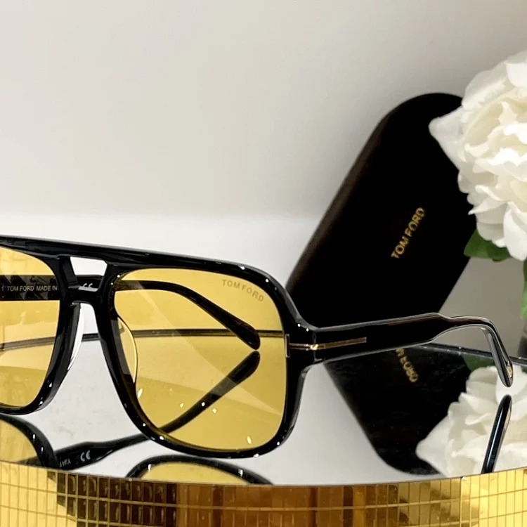 Fashionable and versatile UV protection sunglasses