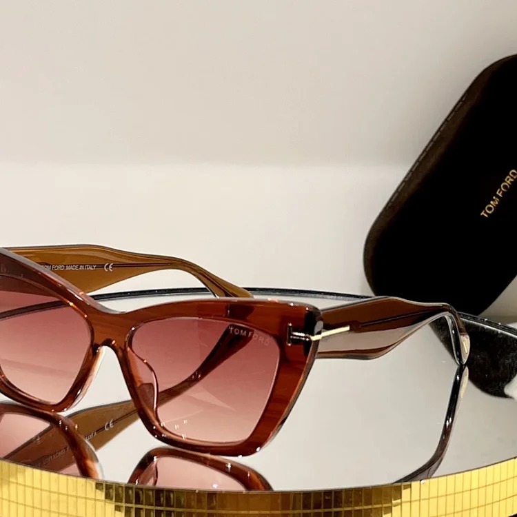 Fashionable and versatile UV protection sunglasses