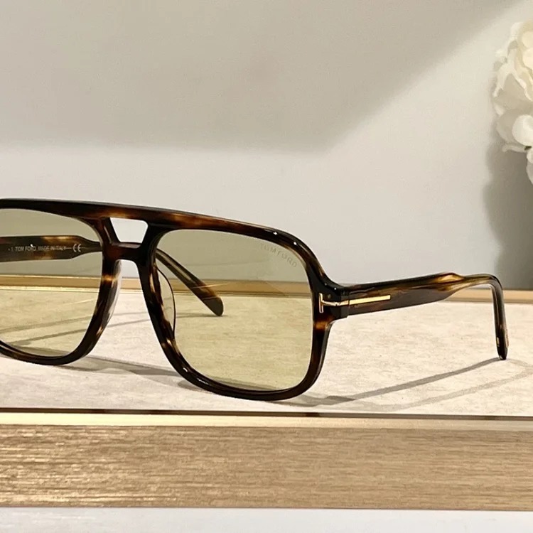 Fashionable and versatile UV protection sunglasses