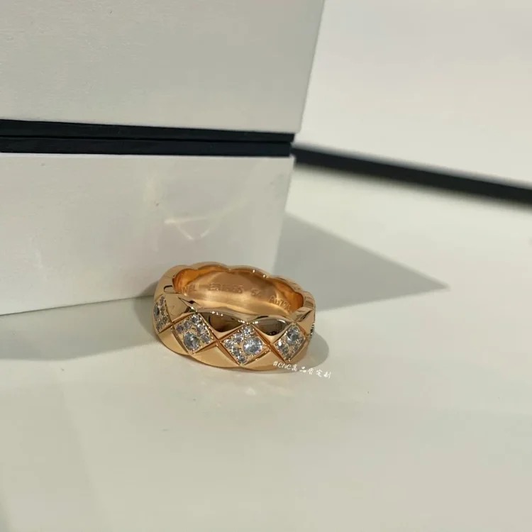 Coco Crush diamond ring with rhombus pattern wide hand-set square diamond ring stackable versatile ring zircon