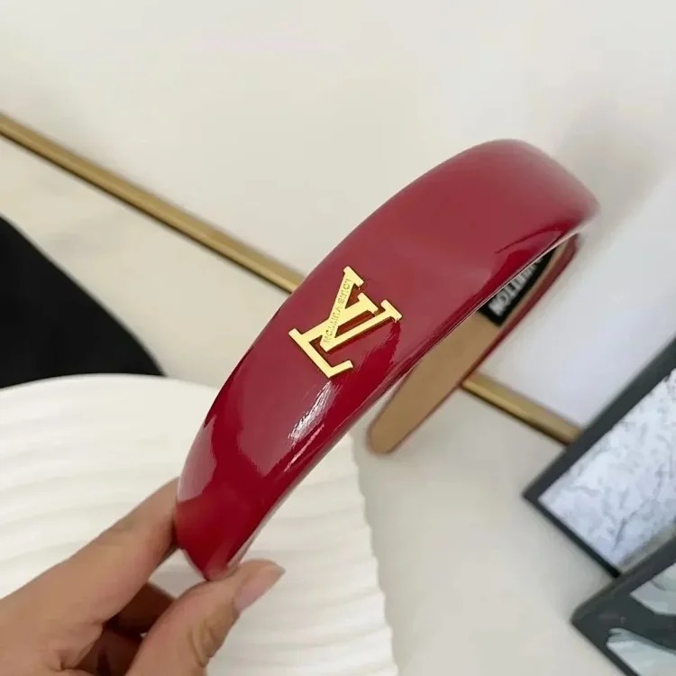 Retro metal letter PU high-end hair hoop for women sponge new leather hairpin pressed hair French temperament headband hair accessories