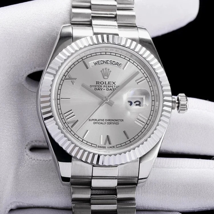 m2￥600-2300 Fashionable and versatile watch