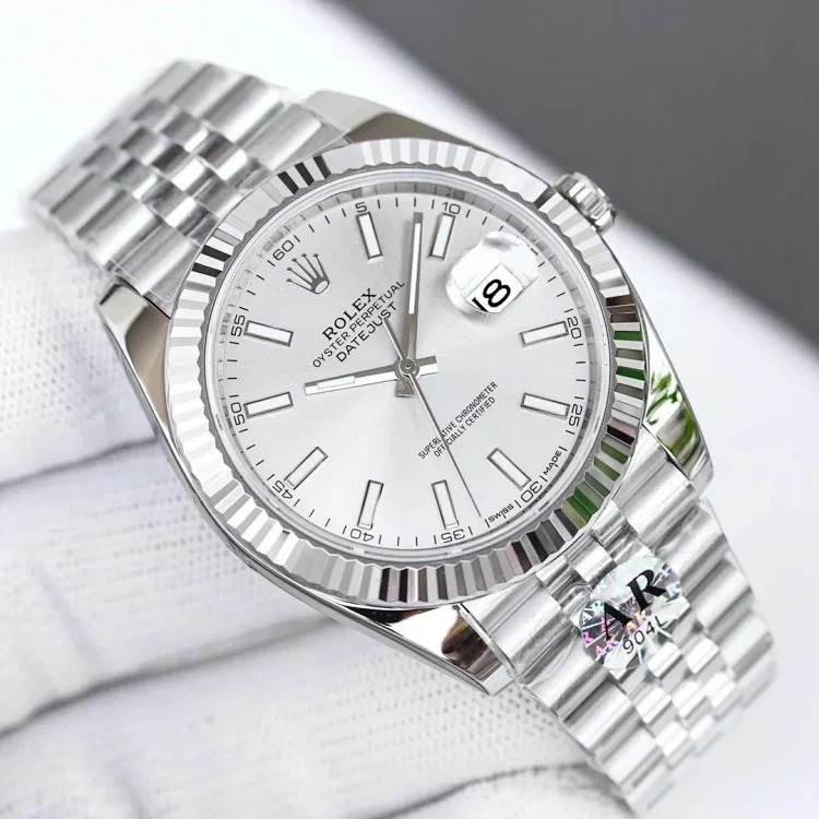 m2￥600-2300 Fashionable and versatile watch