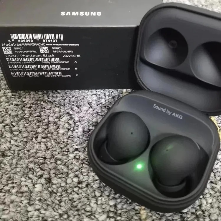 New Trendy Headphones