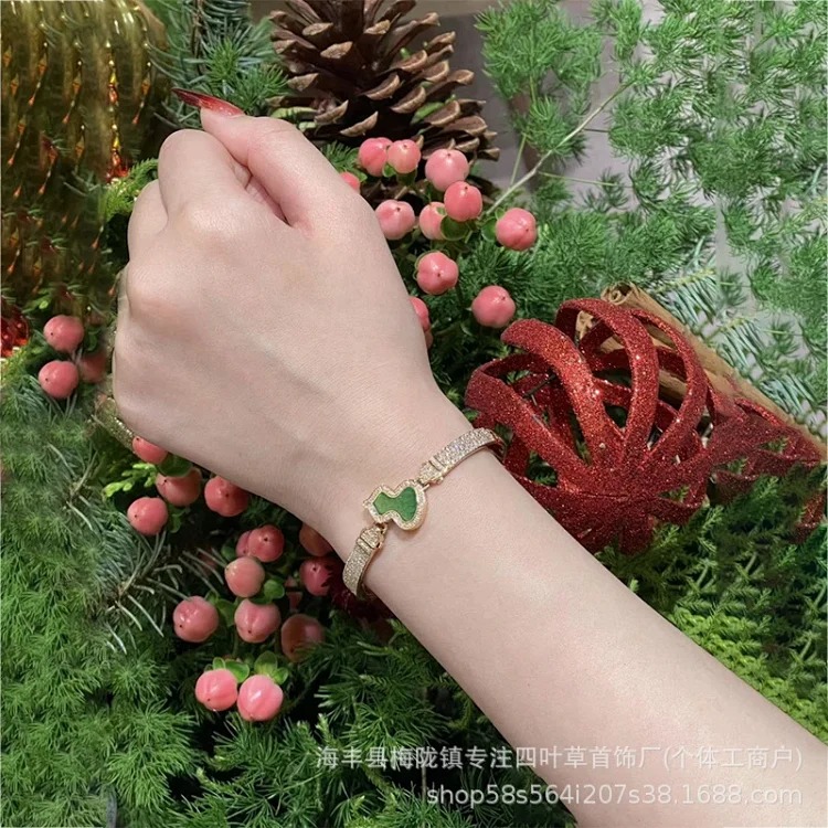 Fashion Luxury Premium Bracelet