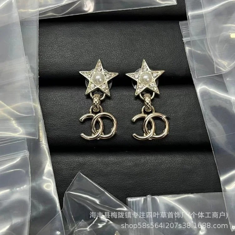 Chanel New Fashion Premium Heart Earrings