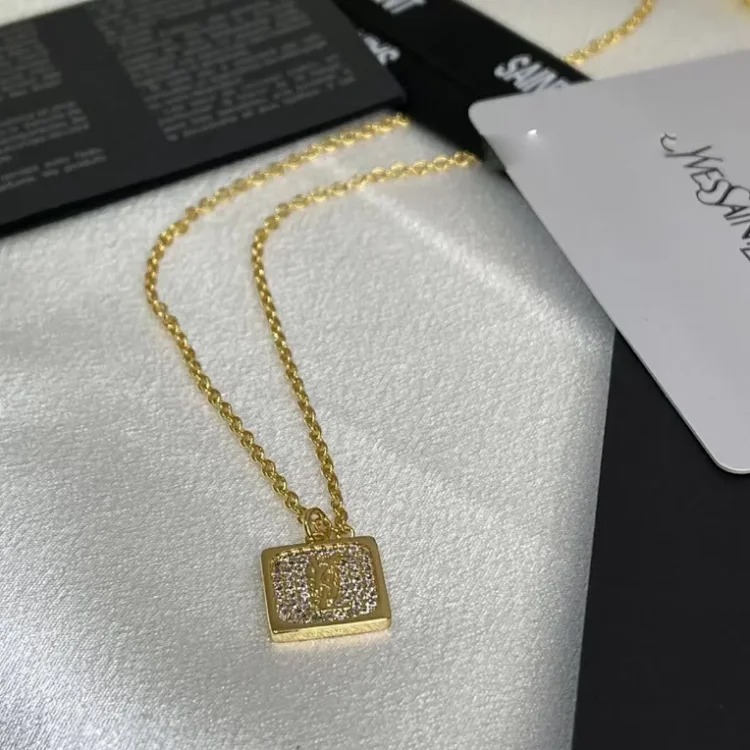 Trendy Rhinestone Necklace