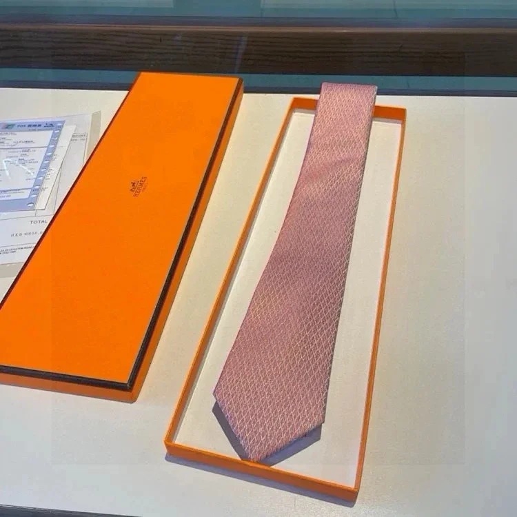 HE RMES Tie