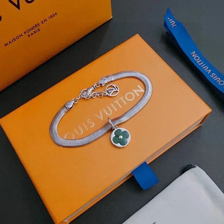 Fashion Luxury Classic Bracelet 001