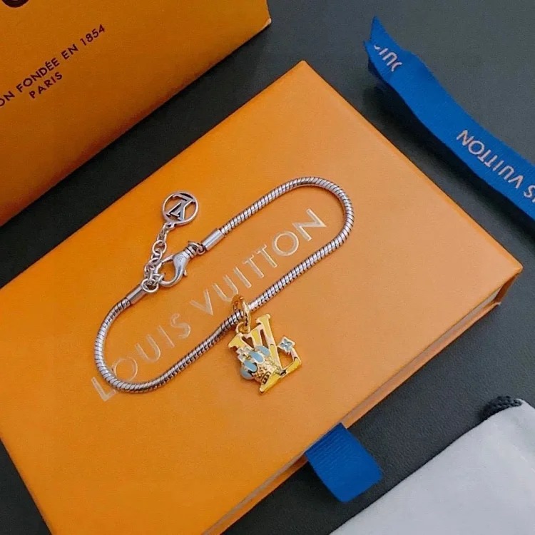 Fashion Luxury Classic Bracelet 001