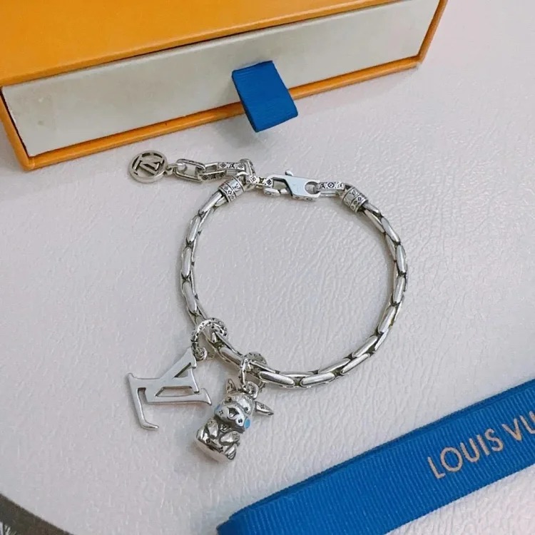 Fashion Luxury Classic Bracelet 001