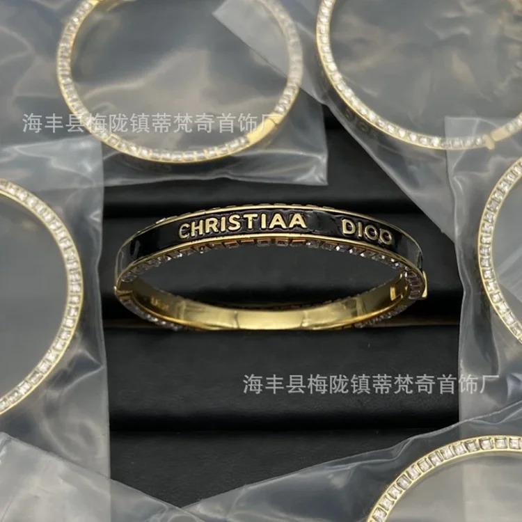 Dior New Luxury Vintage Pearl Bracelet