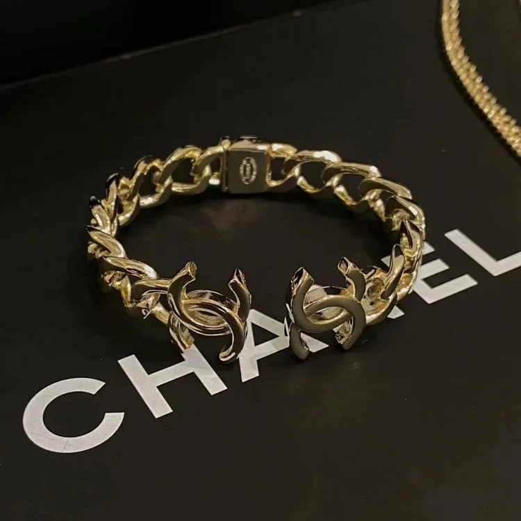 Xiangjia Bracelet 24 popular high-end version of the second-hand bracelet, temperament, fragrance-style bracelet, light luxury, super fairy, high-end bracelet