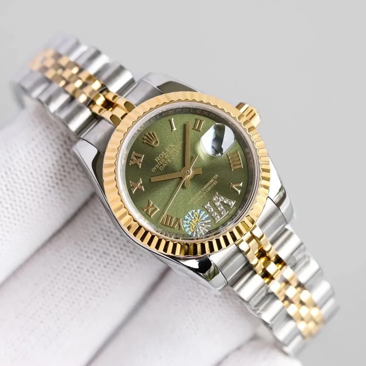Fashion Trendy Versatile Watch 600