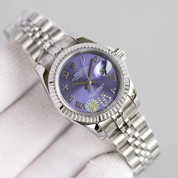 Fashion Trendy Versatile Watch 600