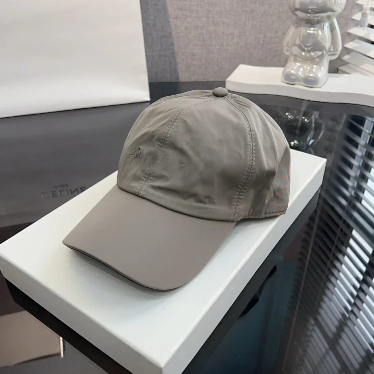 Versatile Casual Outdoor Unisex Baseball Cap