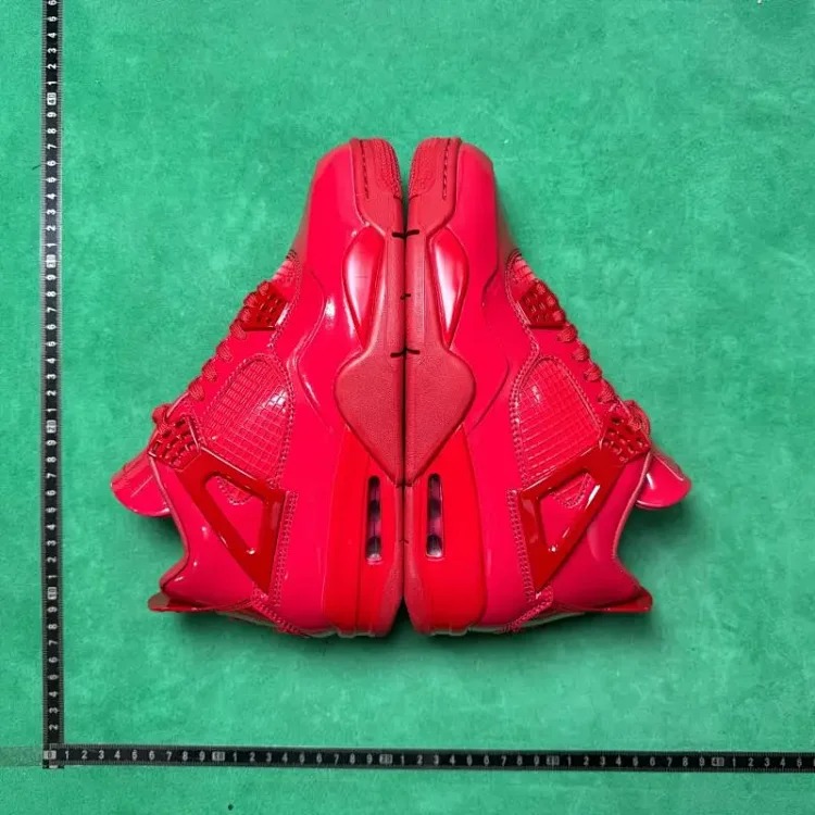 PB Sneakers 82