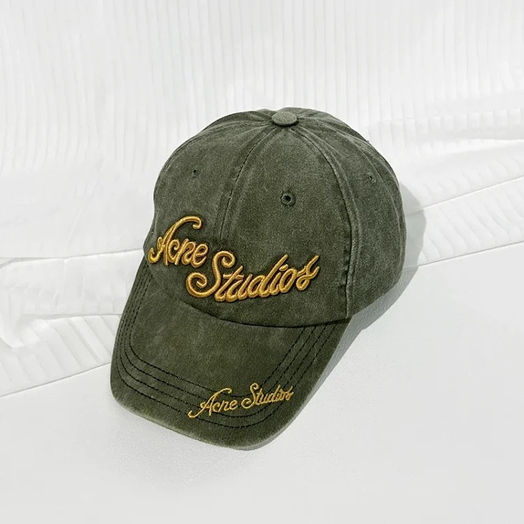 Heavy-duty embroidered letter distressed washed baseball cap