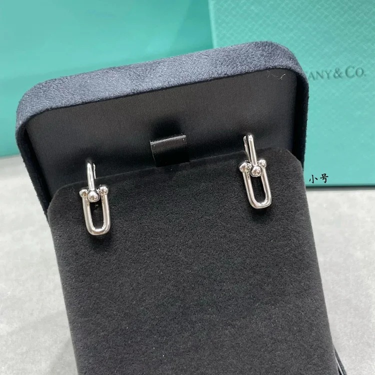 ZW-1 uses a heart to let every piece of jewelry exude your beauty and charm! (With gift box packaging) (Tifany)