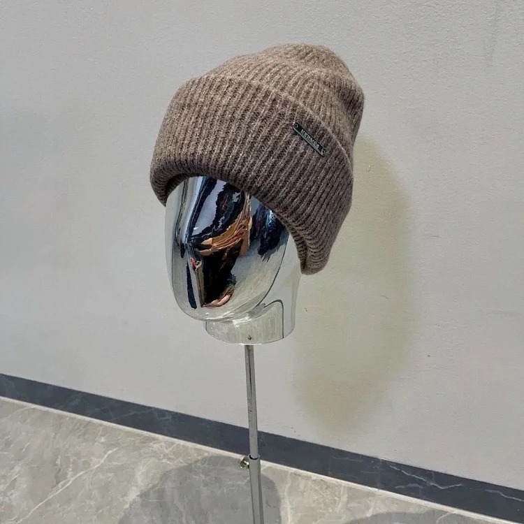 ￥120-138 Fashionable hat M109