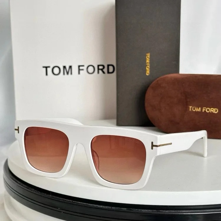 Fashion new glasses
