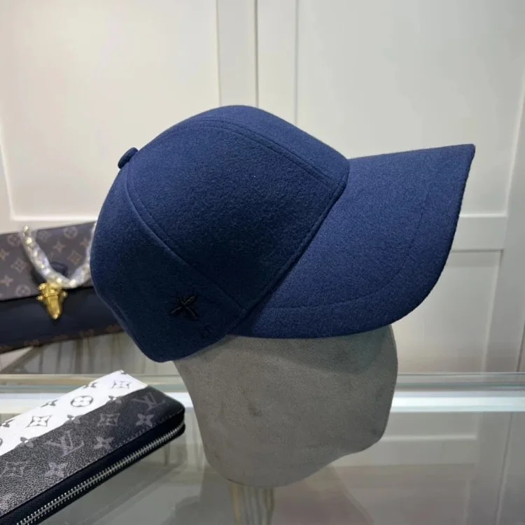 ￥120 Fashionable Hat M100