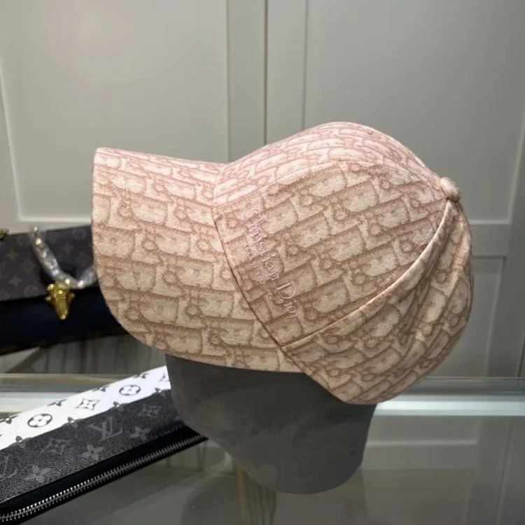 ￥120 Fashionable Hat M100