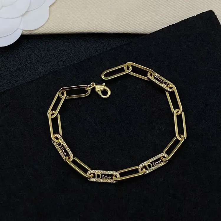 Light luxury of European and American retro classic little bee diamond bracelet/super !!