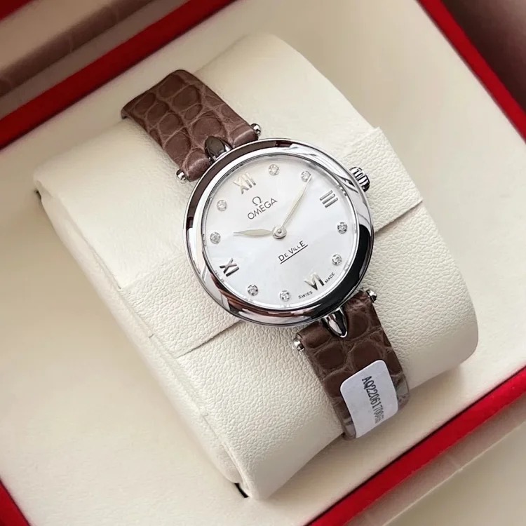 ￥600-700 Fashionable and versatile watch