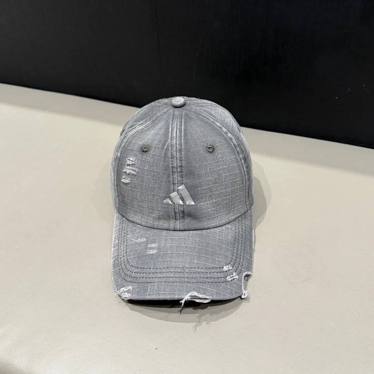 Spring and summer new hats women's personalized baseball caps with holes, large head circumference, cotton peaked caps, sun protection hats