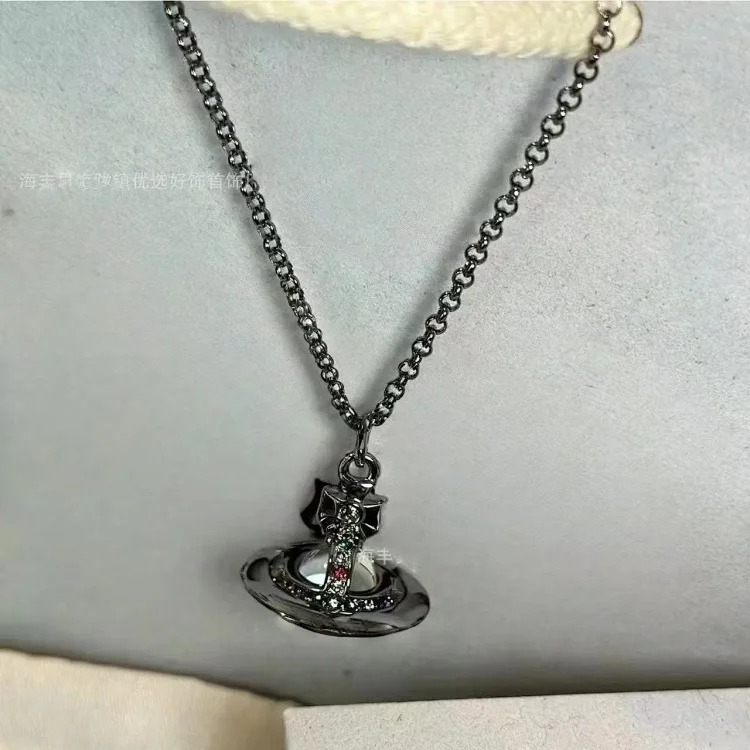Cabinet-level quality Queen Mother Saturn full diamond brooch chain Saturn necklace paper clip clavicle chain for women