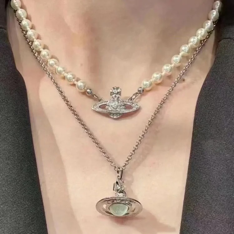 Cabinet-level quality Queen Mother Saturn full diamond brooch chain Saturn necklace paper clip clavicle chain for women