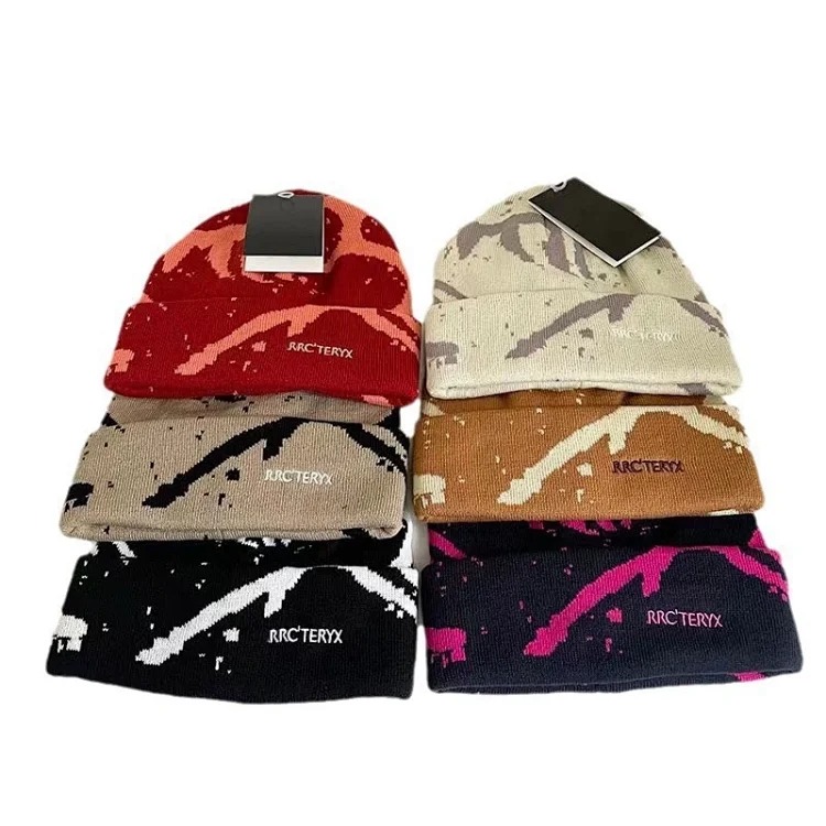 JS. Correct letters of European and American bird jacquard knitted hat ~ Versatile and warm large thickened woolen hat with personality, cold hat trend