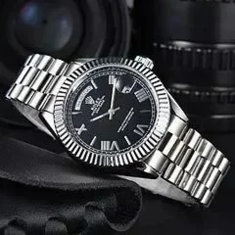 One watch, hundreds of attitudes (Rolex)