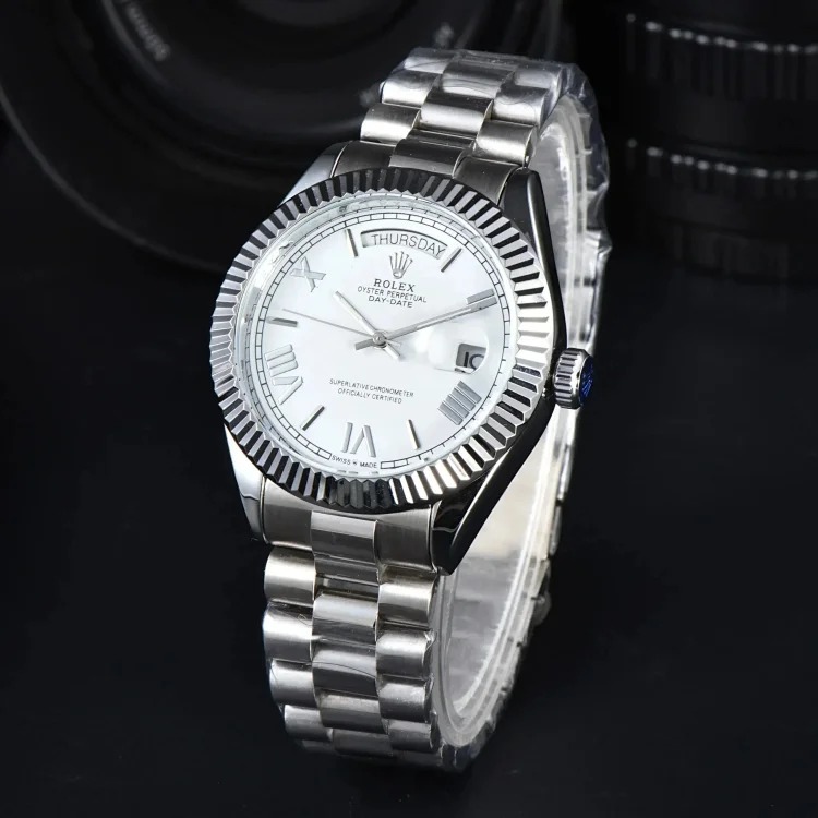 One watch, hundreds of attitudes (Rolex)