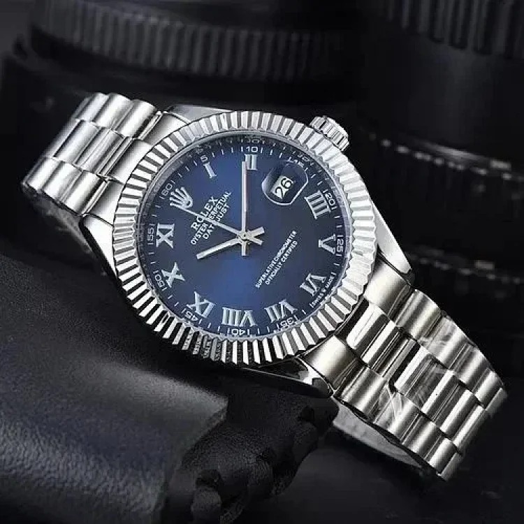 One watch, hundreds of attitudes (Rolex)