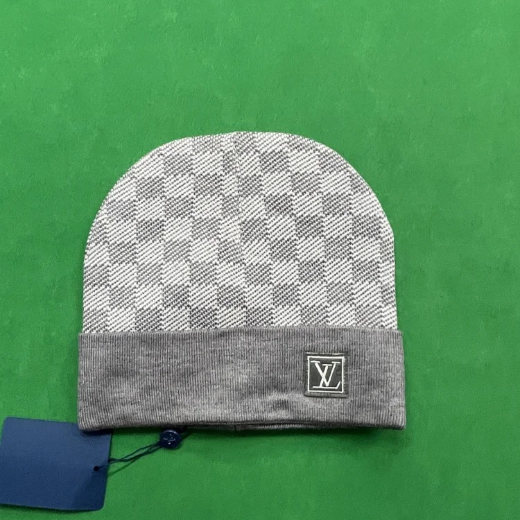Special items of fashion hats are not returnable