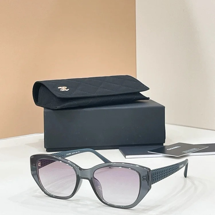 Sunglasses 22
