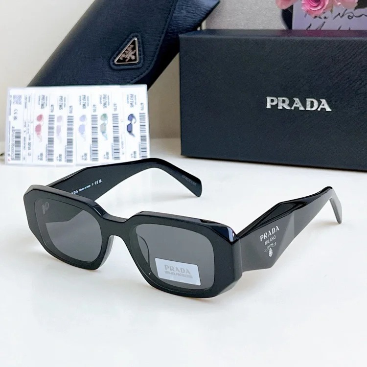Sunglasses 22